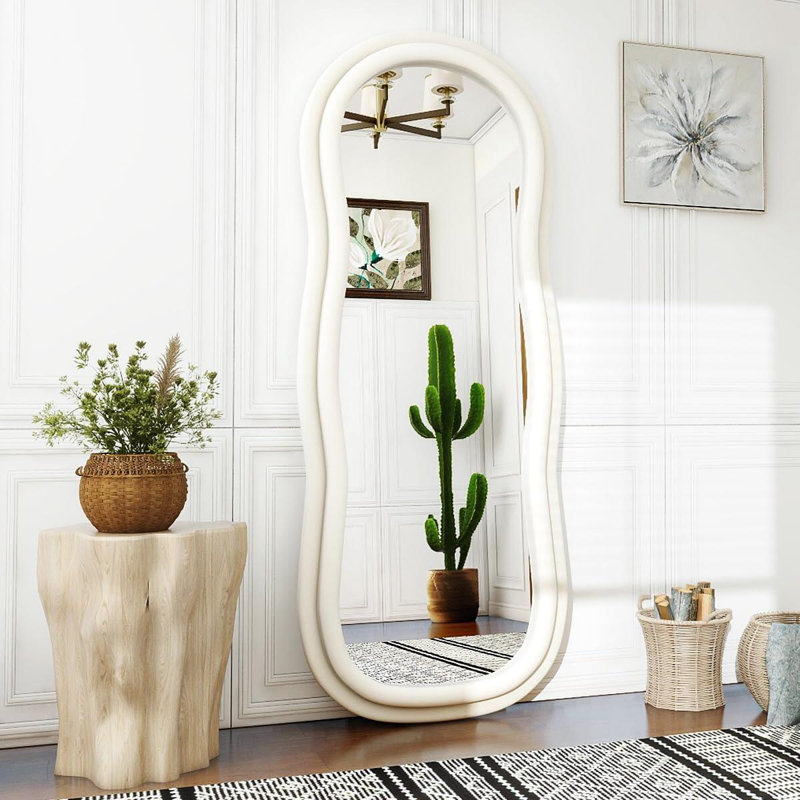 Miroir de plancher surdimensionné en flanelle avec support Wavy-b