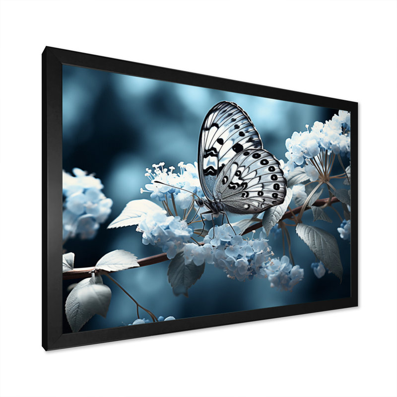 «Reg Blue Butterfly Haven II» sur toile, Cadre simple noir, H 16 po x l 32 po x P 1 po