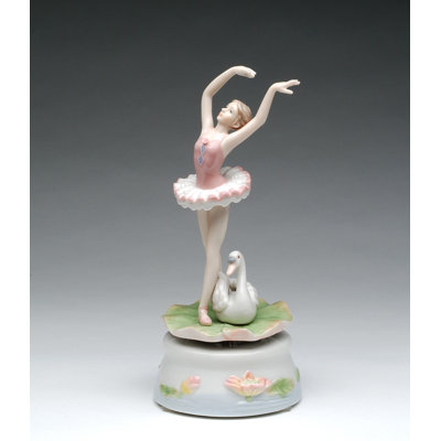 Mcdaniel Figurines & Sculptures