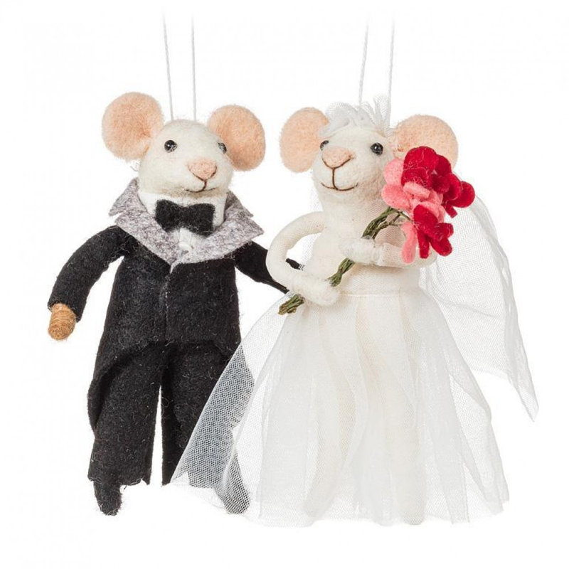 Ornement de souris mariée avec fleurs