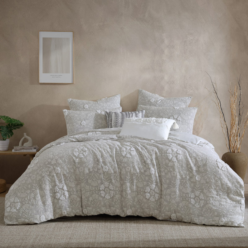 Tacey 5 pc Comforter Set, King Comforter + 4 Additional Pieces