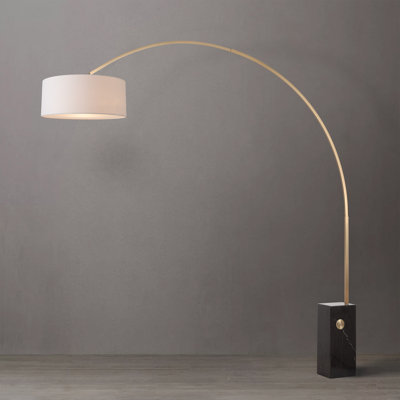 Lampe à arc moderne Mid-Century 95 po Iconic - Laiton vieilli, base en marbre noir, abat-jour en lin blanc, intensité variable, ampoule DEL