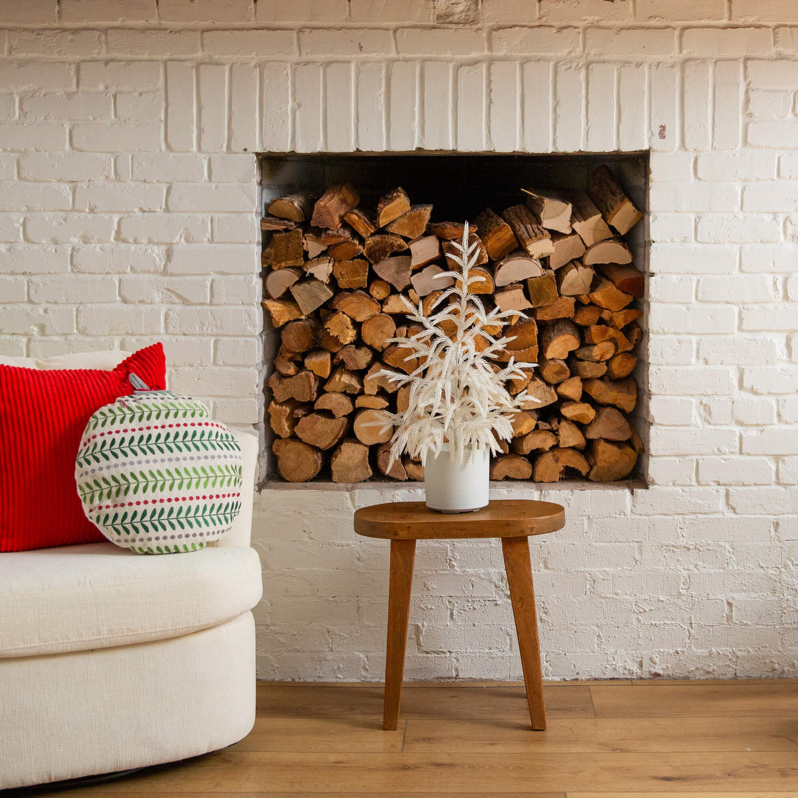 Pre-Lit Pine Tree, 2" H x 15" W x 6" D
