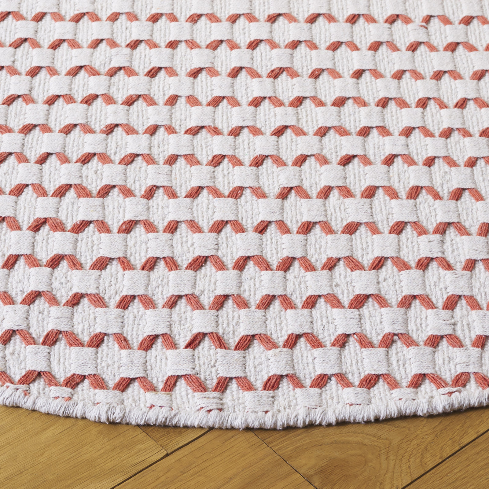 Hand-Woven Chevron Cotton Rug, Round 6'