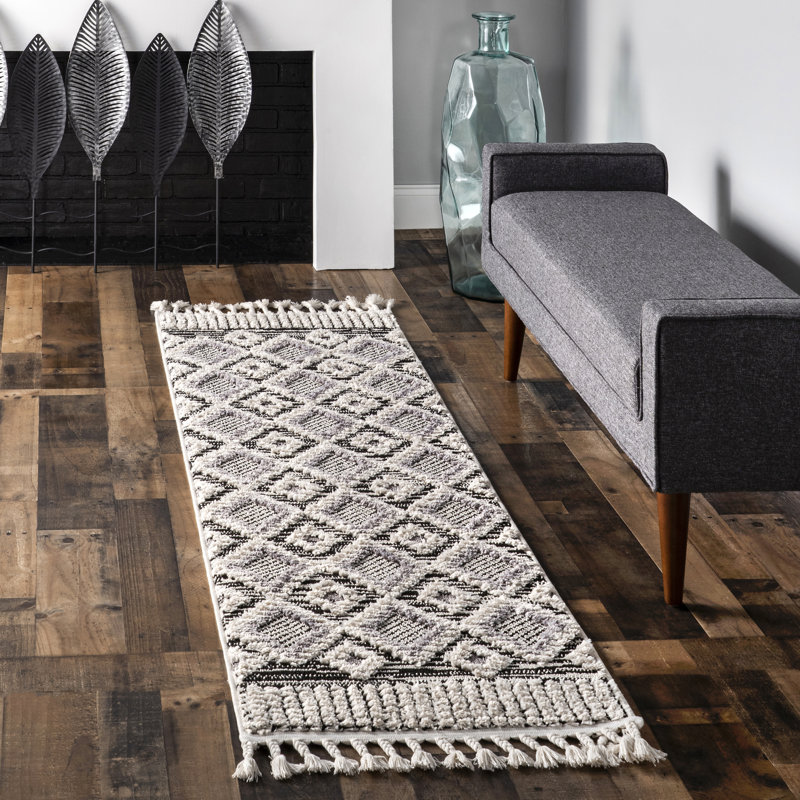 Warthen Geometric Indoor Rug, Runner 2' 6" x 12' 8"