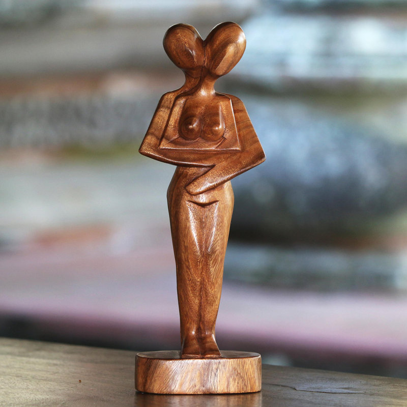 Daray Figurines & Sculptures