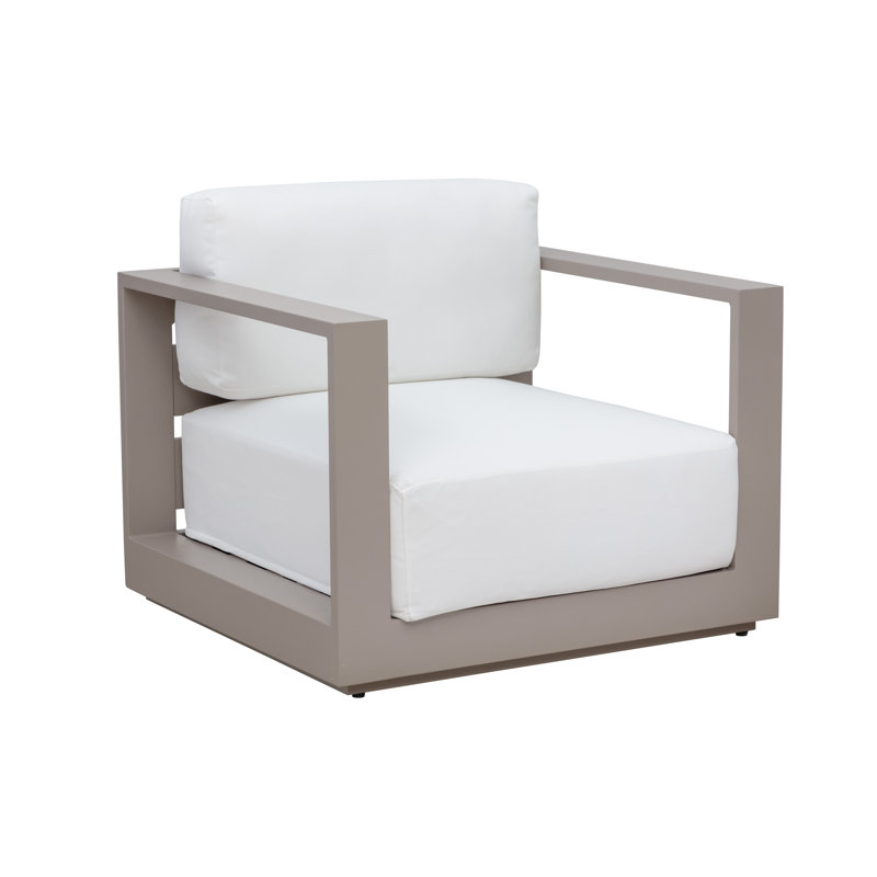 Kurudere Metal Outdoor Lounge Chair, White, Beige
