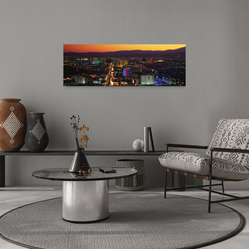 Art contemporain de Las Vegas, H 36 po x l 12 po