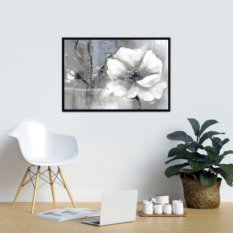 " Monochrome And Silver Flowers "