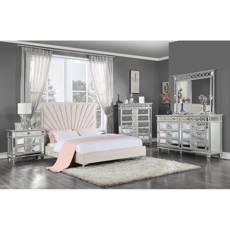 Eany Tufted Upholstered Platform Bed, King