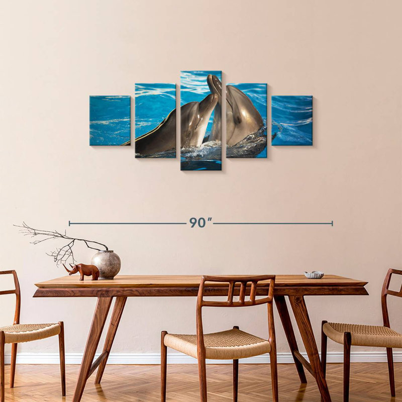 «Dolphin Love»