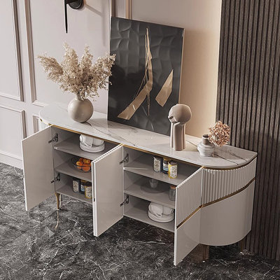 Buffet minimaliste moderne et luxueux