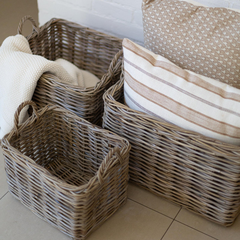 Panier en rotin avec poignées