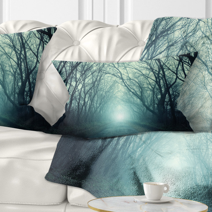 Coussin de forêt d’automne avec coussin de photographie en paysage clair