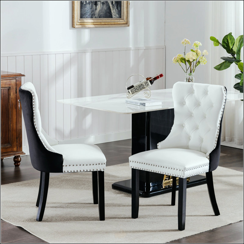 Ensemble de chaises de salle à manger élégantes et modernes avec pieds en bois massif et garniture cloutée, Blanc/Noir