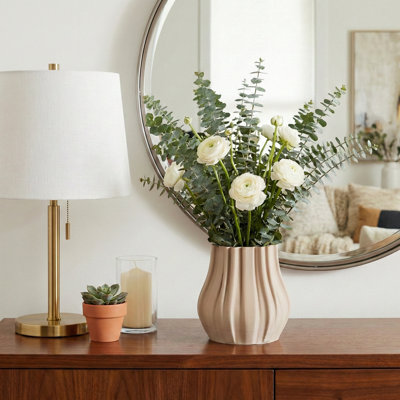 Vase sculpté moderne imprimé en 3D pour centre de table décoratif