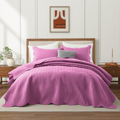 Microfiber Embossed Queen Quilt Sets| Hotel-Quality Bedspread