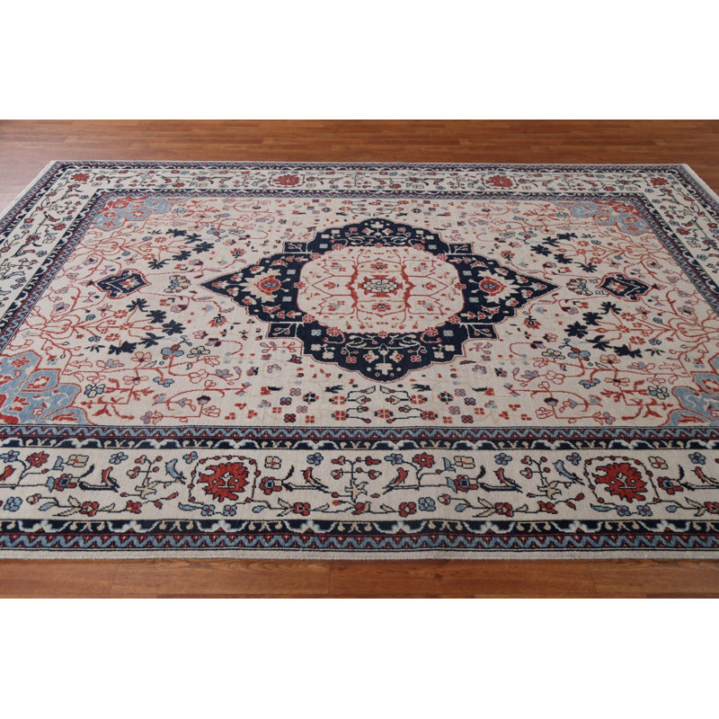 Hand-Knotted Wool   Turkish Rug 7x10