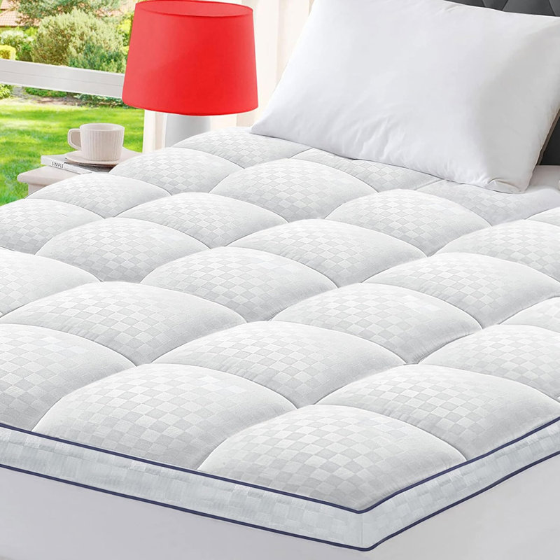 Queen White Down Alternative Pillowtop Mattress Topper