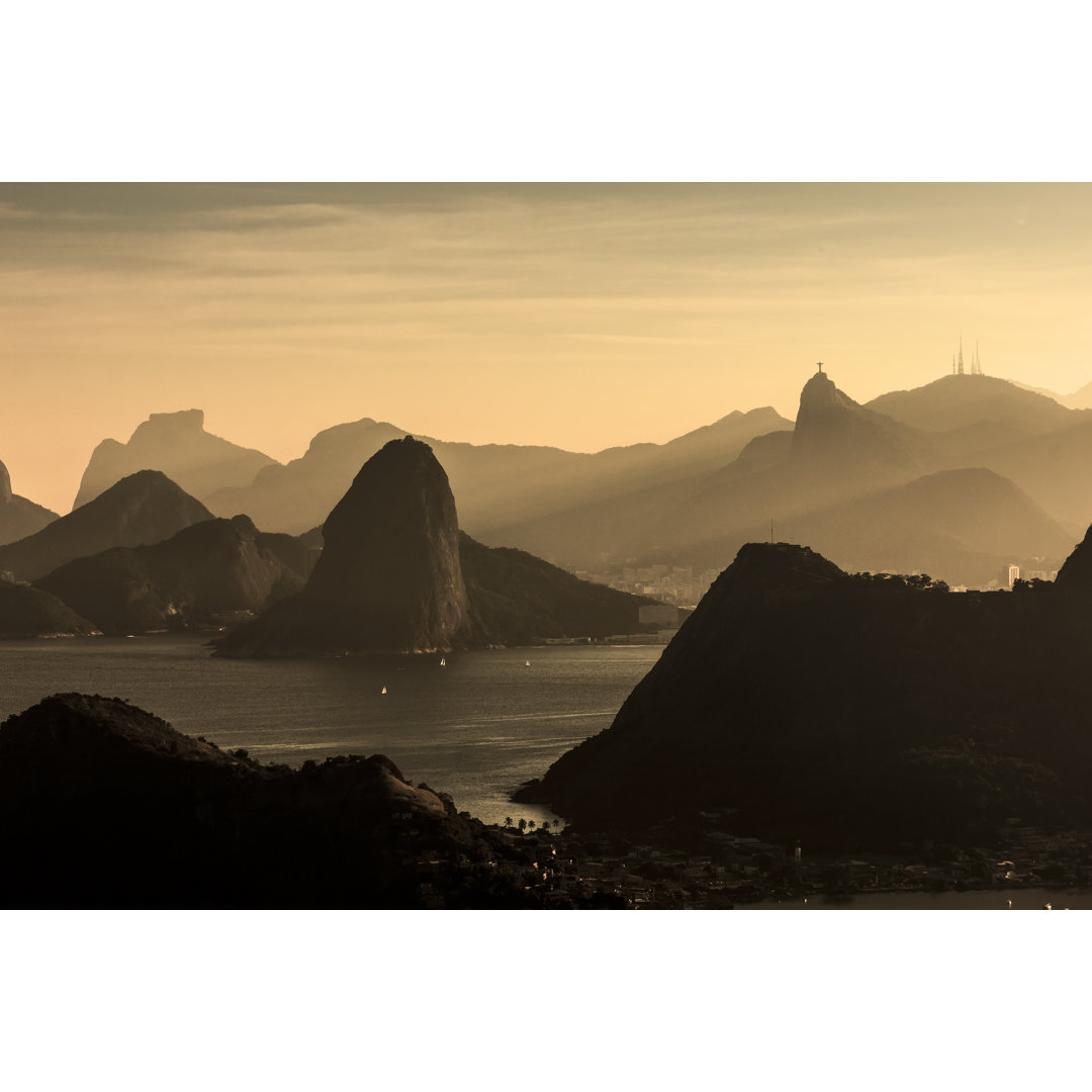 Sepia Rio De Janeiro von MaFelipe - Druck auf Leinwand ohne Rahmen