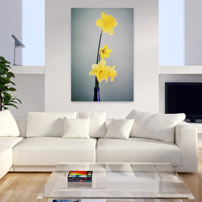 Art contemporain avec jonquille contemporaine