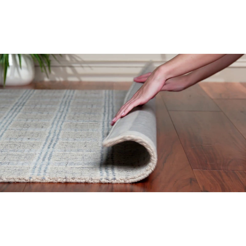Ivory and Silver Hand-Tufted Wool 8' x 10' Plaid Rug