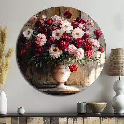 «Rustic Romance Bouquet Of Roses II», art mural rond en métal assorti