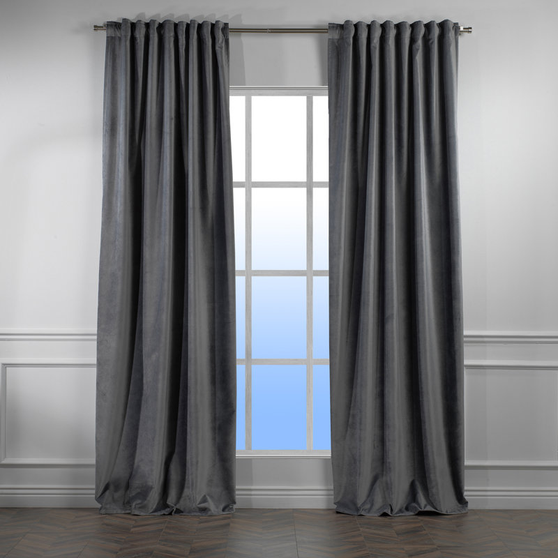 Decorative Double Panel in Matt, Extra Wide X Extra Long, L 52 po x L 84 po, 67 Fer