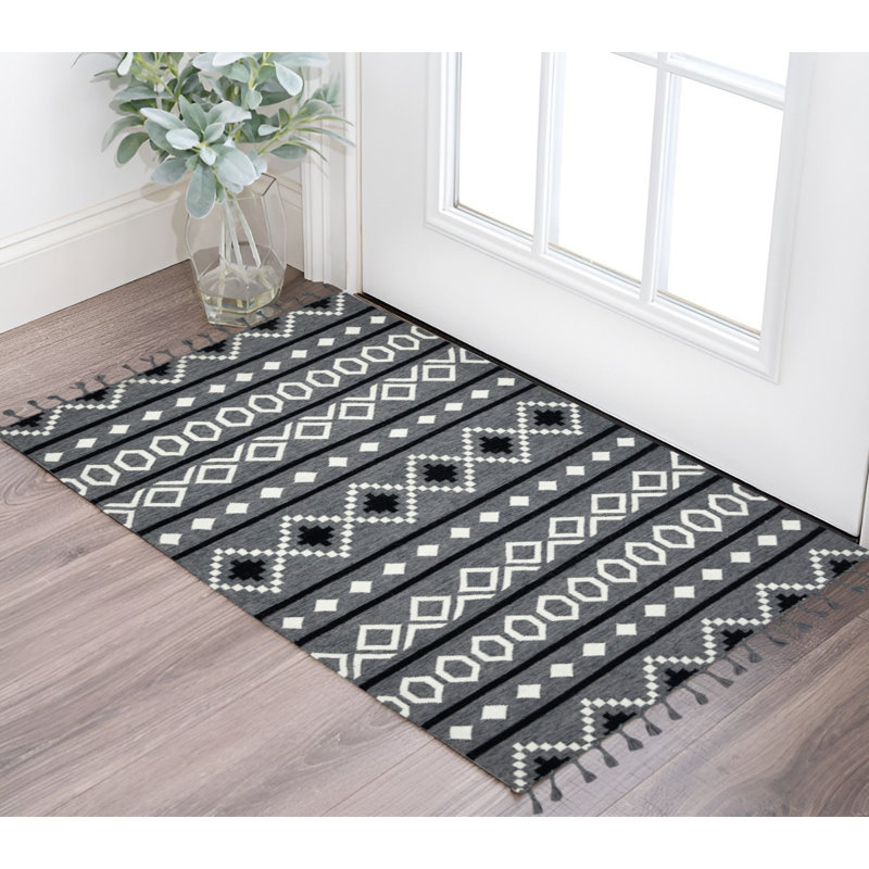 3' X 5' Gray White And Black Wool Tribal Flatweave Handmade Area Rug With Fringe