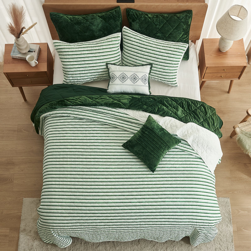 Ensemble de literie 5 pièces Wonderful, Courtepointe pour grand lit + 2 taies décoratives, Vert / blanc