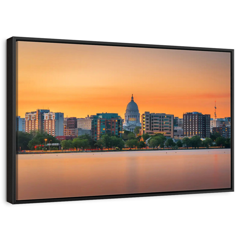 Madison Wisconsin au coucher du soleil, Cadre flottant noir, 31 po x 21 po
