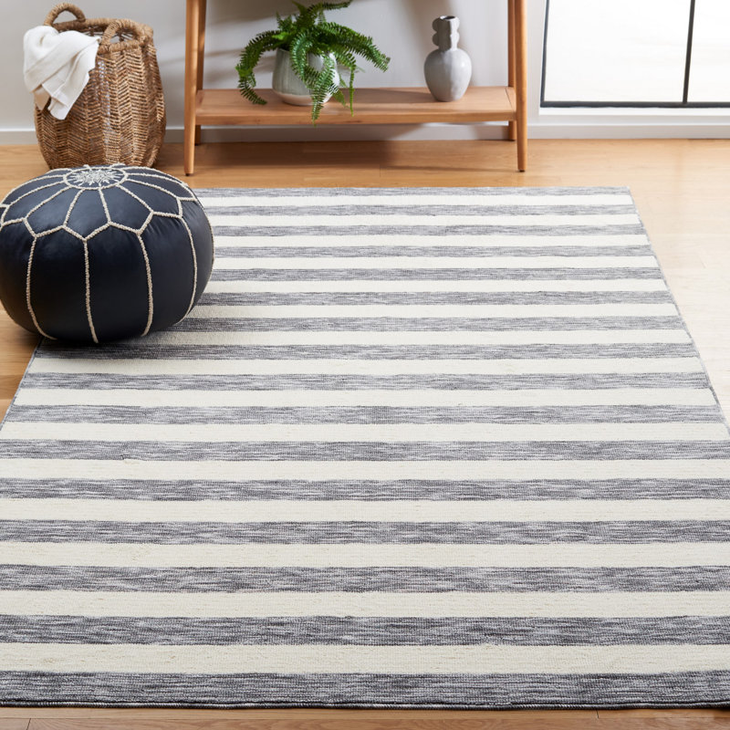 Tapis rayé gris foncé / ivoire Kyro, Rectangle 4 pi x 6 pi