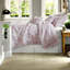 de literie pour très grand lit deux pièces avec coussins décoratifs, polyester rose, design chic réversible