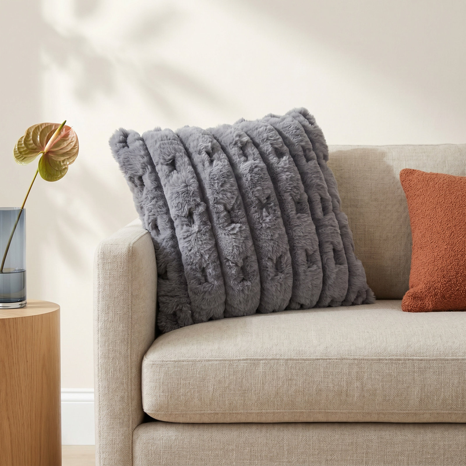 Aldina 18" x 18" Throw Pillow