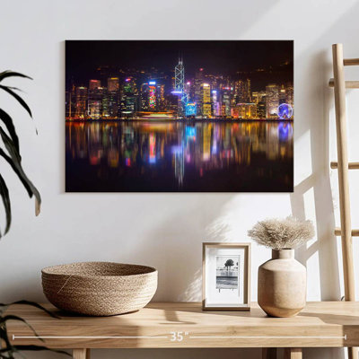 Sireci Hong Kong Reflection