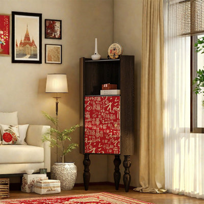 Armoire de rangement spacieuse en noyer