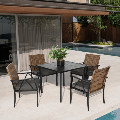 5 chaises et table d'extérieur - salle à manger de patio avec trou de parasol de table carré en acier pour balcon tendance