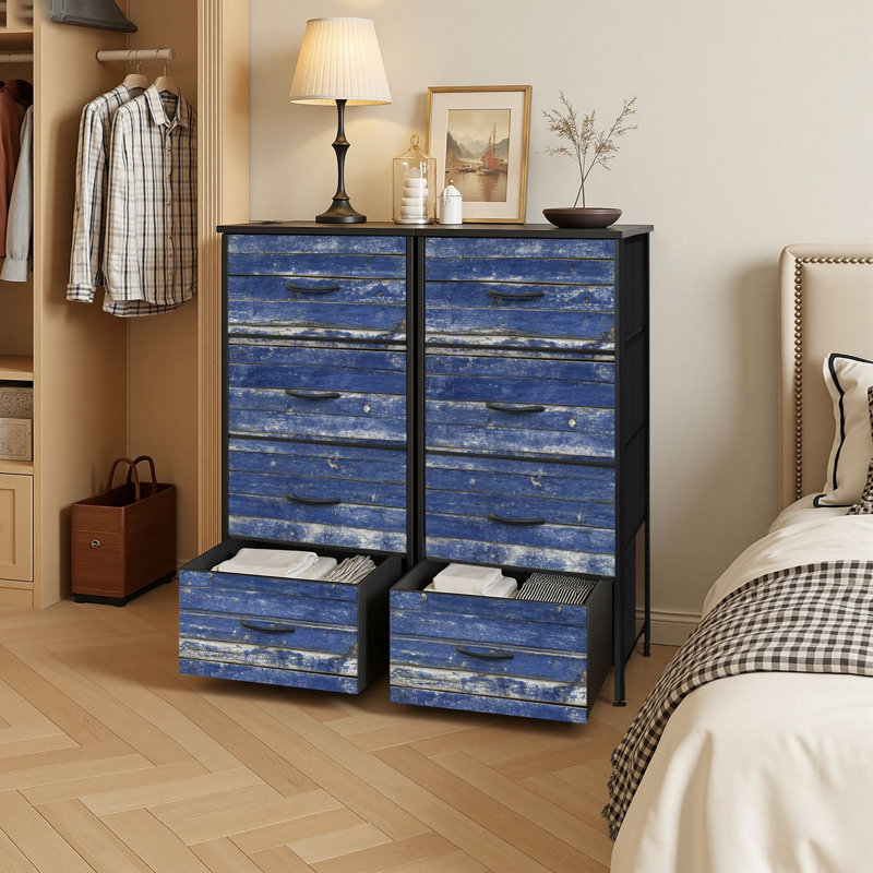 Commode à 4 tiroirs avec rangement vertical et planches en bois récupéré négatif bleu marine alignées