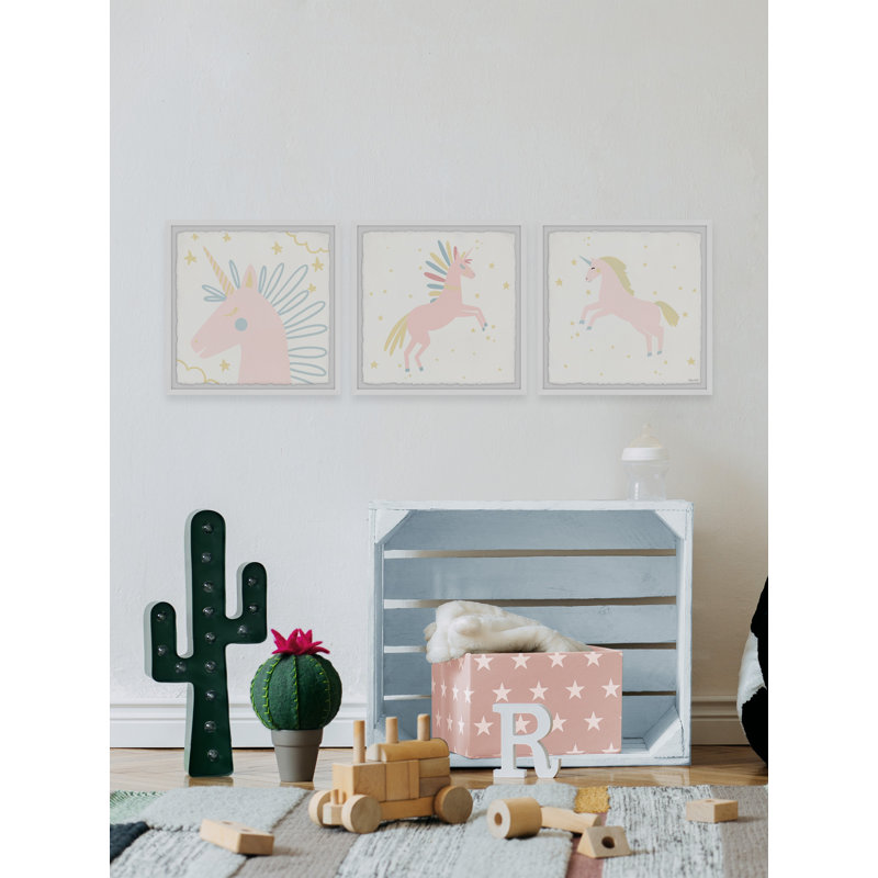 Ensemble de 3 reproductions encadrées Hilma The Unicorn Family, H 18 po x l 18 po x P 1,5 po