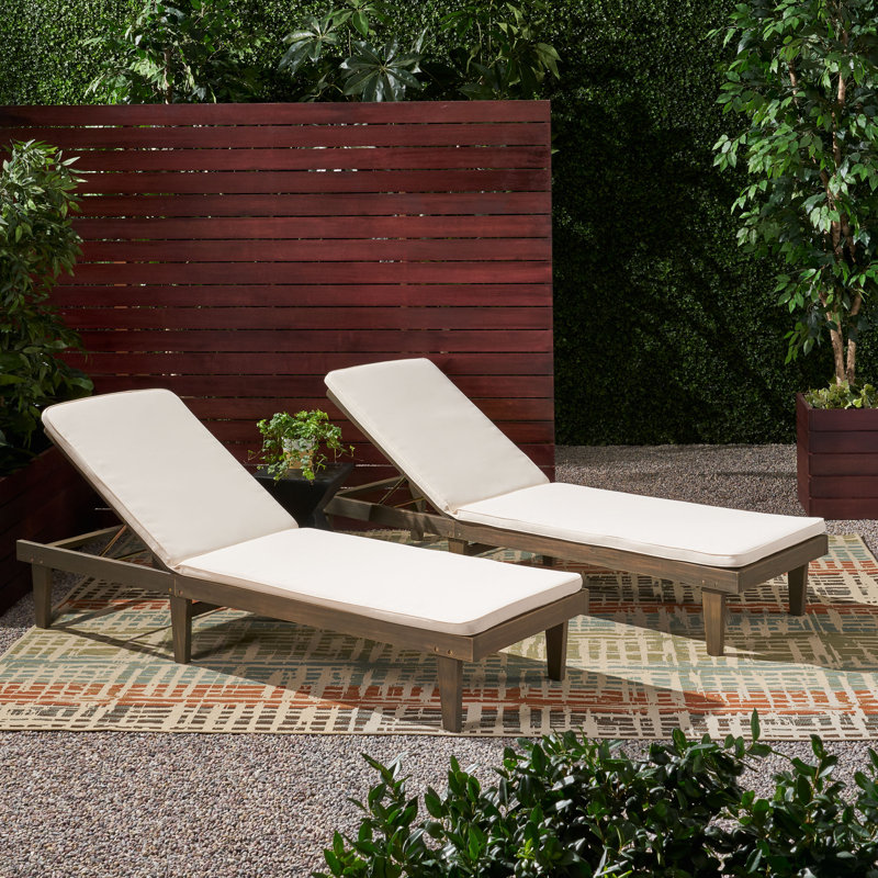 Chaise longue avec coussins Muir Sun, Structure grise / coussin crème