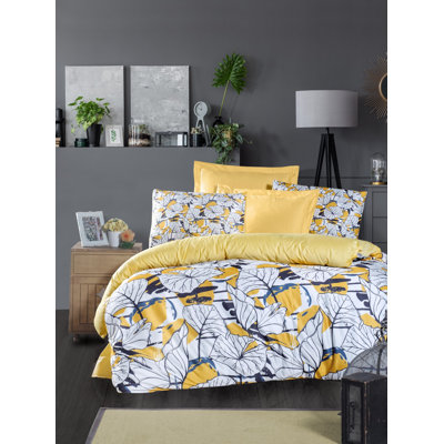 Luxurious King Quilt Cover Set, 100% Polyester Microsatin & Cotton, 79 x 59 inches | High-Quality 3D Printed Design, Machine Washable, Zipper Closure | Elegant Yellow, White & Dark Blue, Soft & Durable Pillowcases (2)