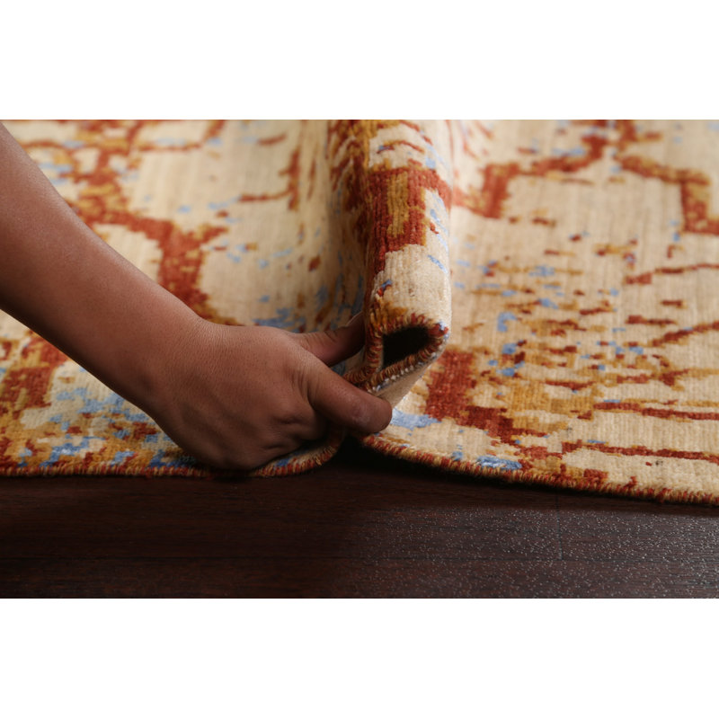 Tapis oriental abstrait en laine / soie à teinture végétale Iwamoto Leto