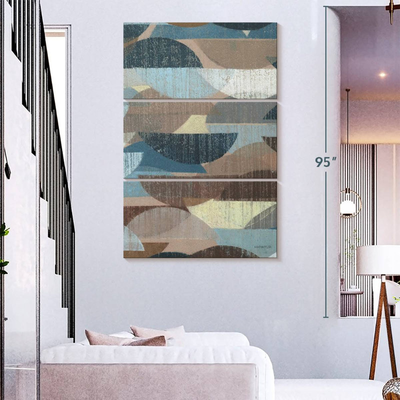 Avery Voyager, 74" H x 48" W