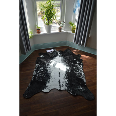 Beufort Novelty 150 cm x 200 cm Animal Print Area Rug