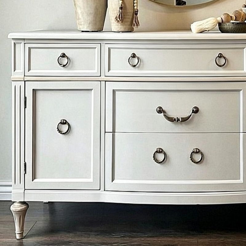 Buffet simple de style crémeux