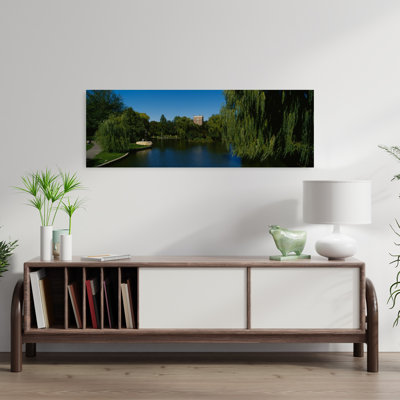 Lac dans un jardin formel, Boston Public Garden, Boston, Massachusetts, art abstrait de saule, art mural