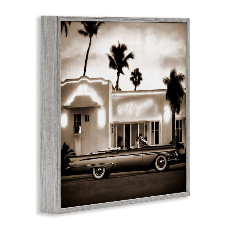 Sépia voiture classique encadrée par Noah Bay, Estampe numérique Farmhouse, H 17 po x l 17 po