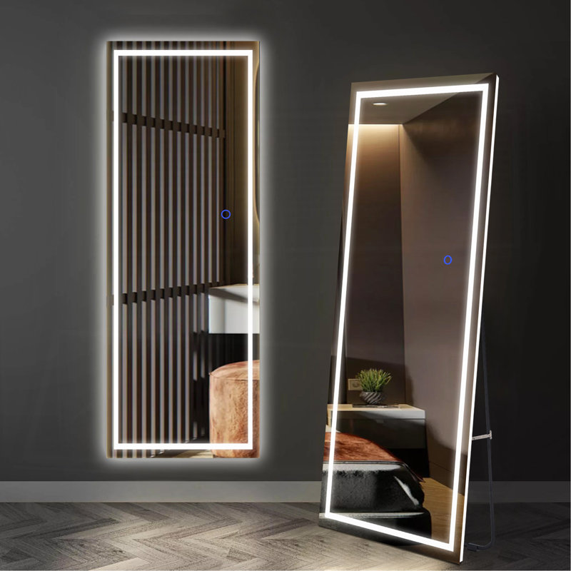 Miroir sur pied élégant avec reflet du corps entier et design élégant