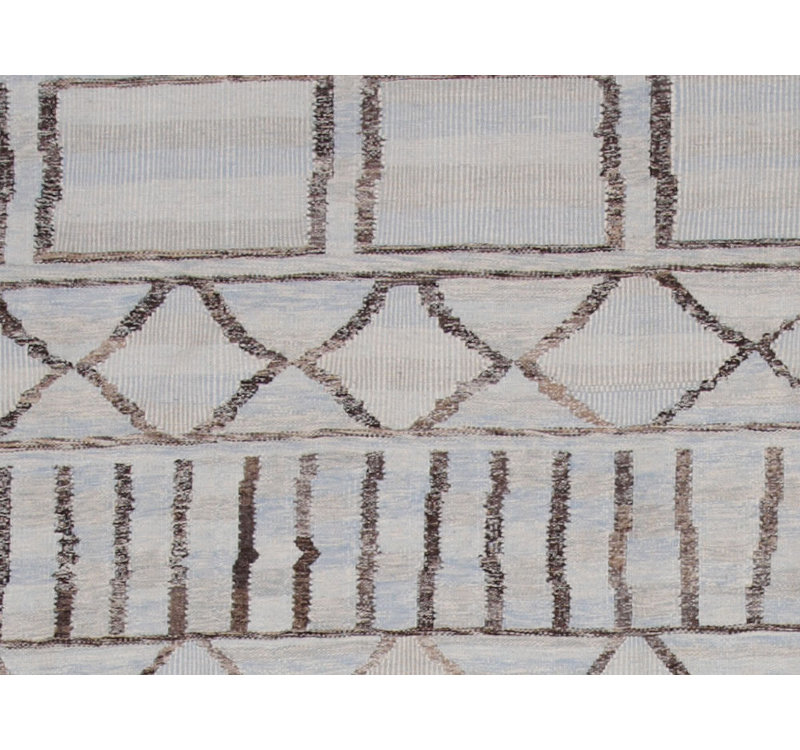 Geometric Area Rug in Gray