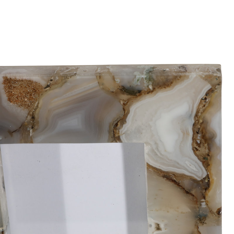 Agate moderne et cadre en bois avec des accents métalliques, des détails en pierre et un revers - Accent décoratif décontracté pour la décoration intérieure contemporaine - Pièce unique de présentation élégante pour photos ou impressions
